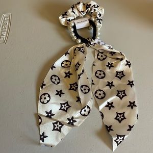 Fashion Inspired Cream, Black and Pearl Hair Tie / Scrunchy - New